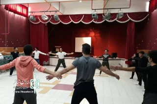 در حاشیه جشنواره بین المللی تئاتر کوردی

برگزاری کارگاه آموزشی طراحی صحنه و کارگردانی در سقز