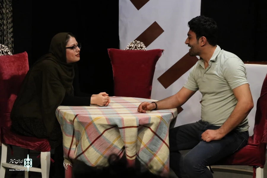 گروه مات با این نمایش در نخستین جشنواره استانی  ماه وتار حضور داشت . 2