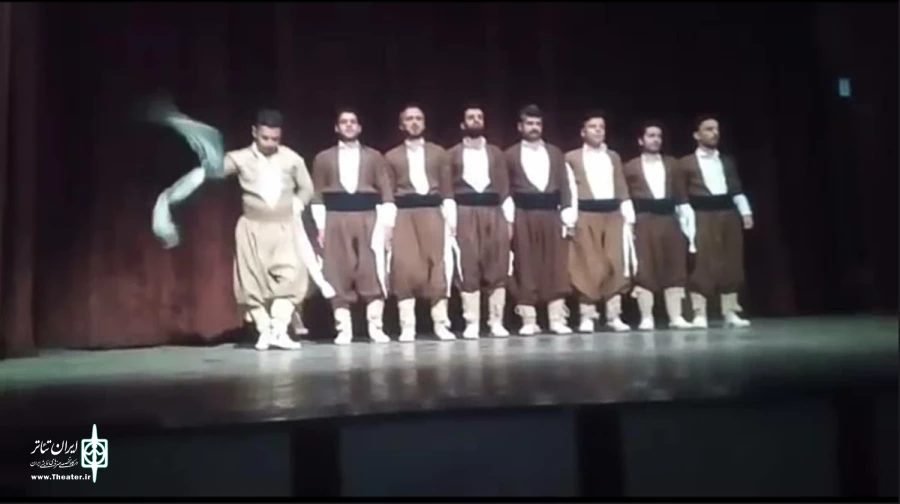 نمایش " بوژانه وه "  به کارگردانی علا الدین عزیز زاده  دربانه به صحنه رفت  2
