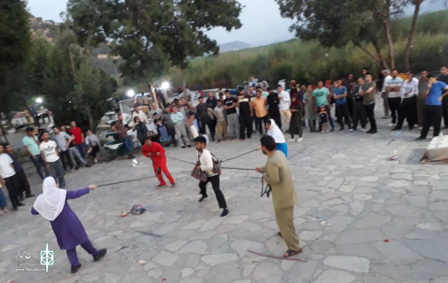 نمایش خیابانی " انسانیت "  در شهرستان مریوان اجرا شد .
 3
