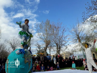 نماینده استان کردستان درنخستین  جشنواره سراسری کودک شیراز

نمایش خیابانی «درباره یک توپ»  به طراحی و کارگردانی موسی هدایتی