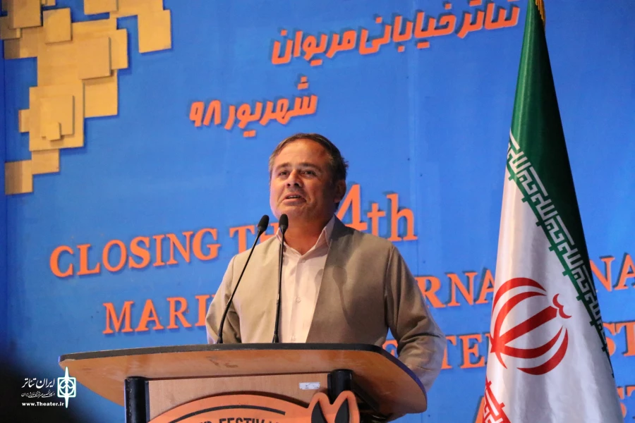 تشکیل دبیرخانه دائمی تئاتر خیابانی مریوان با بکارگیری یک نیروی دلسوز لازمه برنامه ریزی پانزدهمین دوره این جشنواره در مریوان است 2