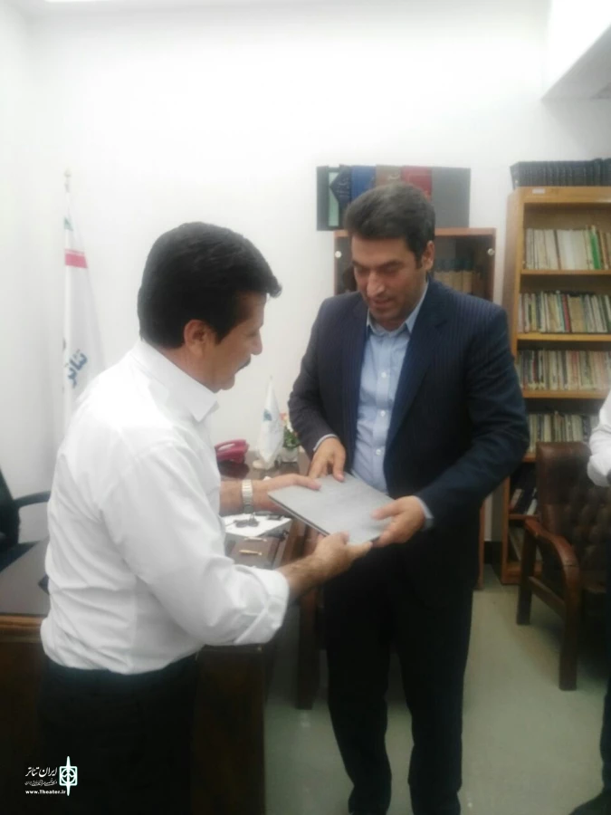 با حضور مدیر کل فرهنگ و ارشاد اسلامی استان کردستان  احکام رابطین انجمن ابلاغ شد . 2