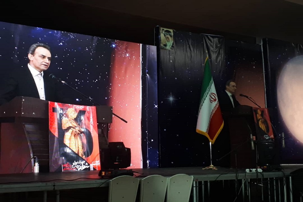 مدیرکل هنرهای نمایشی در مراسم اختتامیه شانزدهمین جشنواره تئاتر کردی سقز
جشنواره تئاتر کُردی فرصتی برای توجه به آیین و فرهنگهای سنتی است