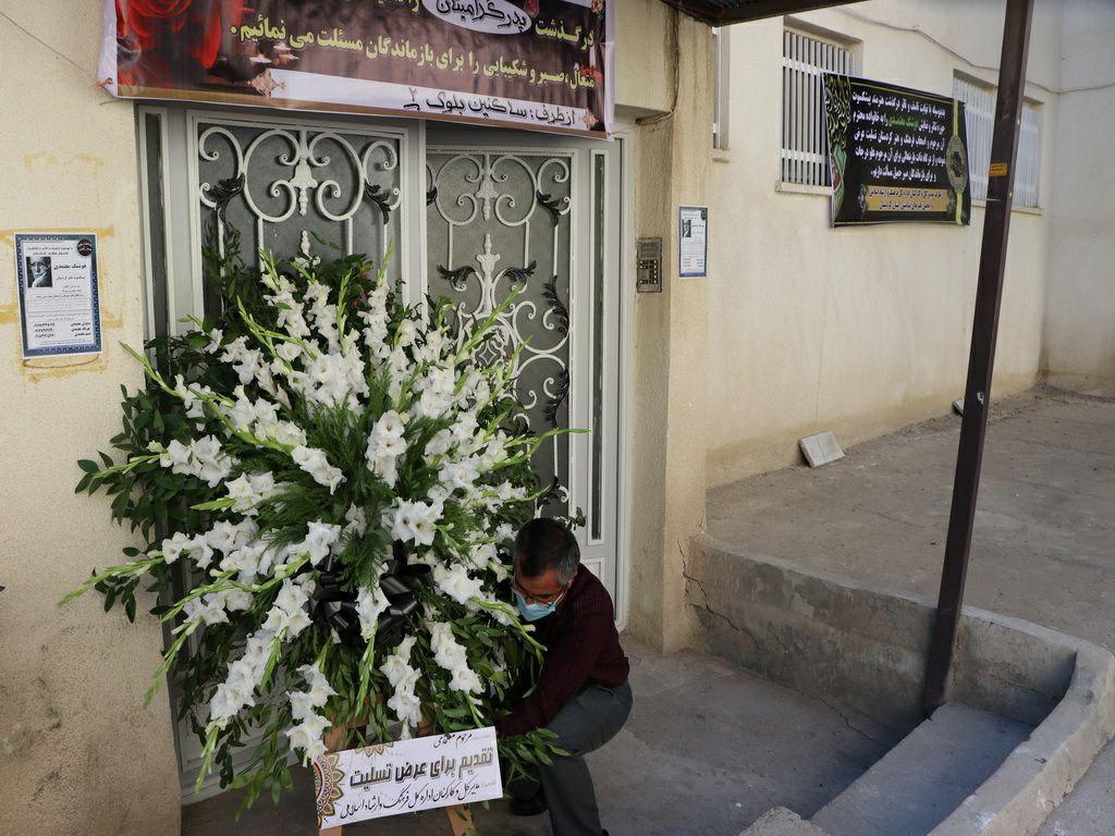 در آیین وداع با پیر تئاتر کردستان
پیکر هنرمند پیشکسوت هوشنگ معتمدی در خاک آرام گرفت