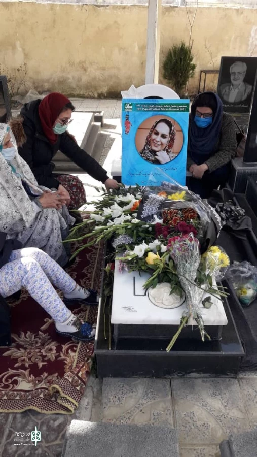 مراسم سالگرد هنرمند زنده یاد گلزار محمدی بر سر مزارش  3