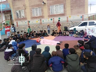 اجرای خیابانی در مریوان و روستاهای اطراف

نمایش خیابانی  
