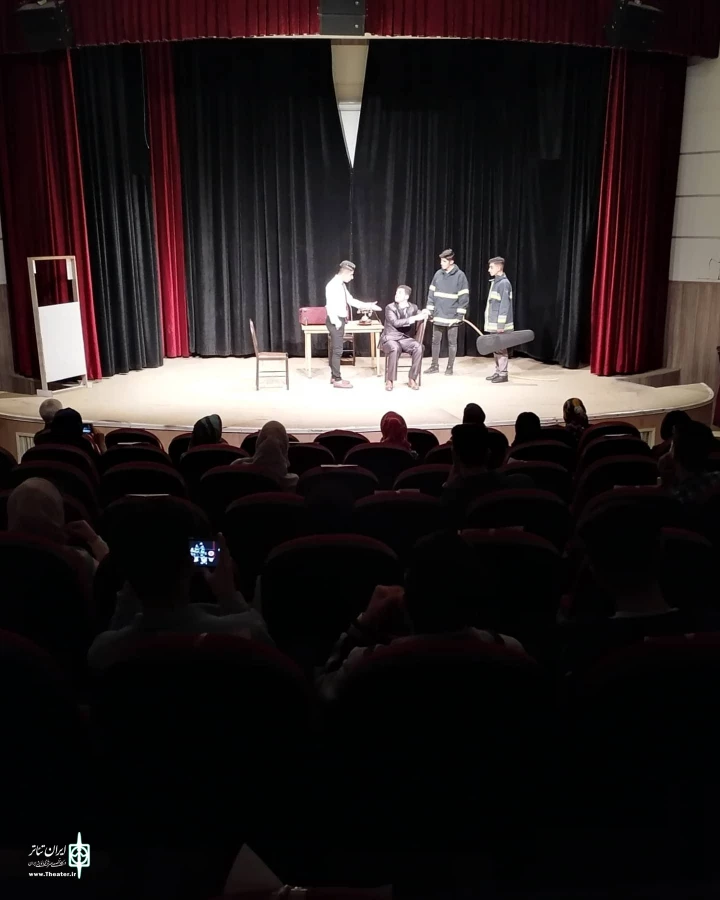 گرامی داشت روز جهانی تئاتر توسط گروه نمایش مات شهرستان دیواندره با اجرای دو نمایش  3