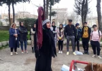 تئاتر خیابانی (( مادران جنگ )) به نویسندگی و کارگردانی مختار محمدی در مریوان اجرا شد  4