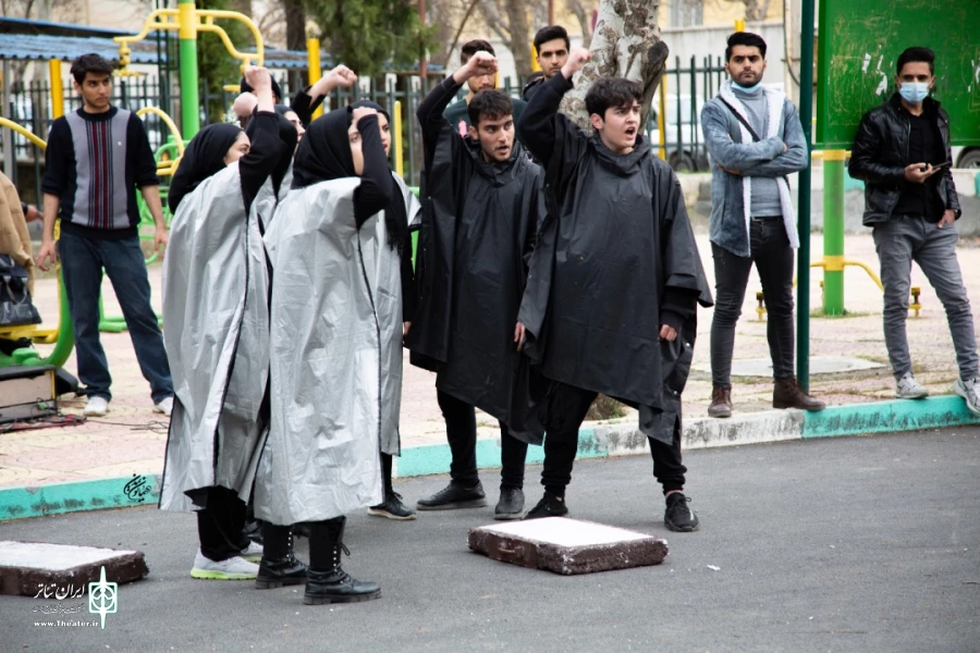 نمایش خیابانی "کاف گاف" به نویسندگی و کارگردانی افشین خدری 2