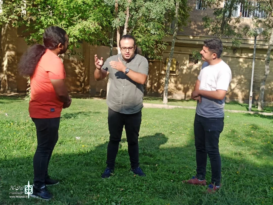 نمایش خیابانی "سوو" بە نویسندگی و کارگردانی سروک محمدی 3