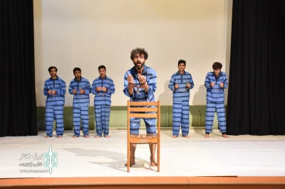 به نویسندگی شهرام کرمی و کارگردانی سپهر محمدی

نمایش چند روایت مجهول روزانه به صحنه رفت