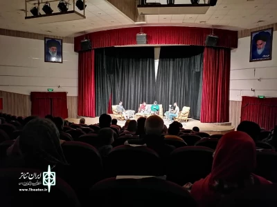 نمایش «گاهی  »کاری از گروه نمایش مات در دیواندره

« گاهی »به نویسندگی آرش عباسی و کارگردانی محمد سلیمی