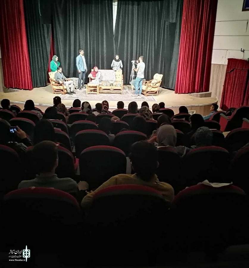 « گاهی »به نویسندگی آرش عباسی و کارگردانی محمد سلیمی 4