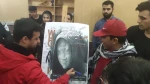 رونمایی از پوستر نمایش  صحنه ای «من کێم» (من کی هستم) صورت گرفت 3