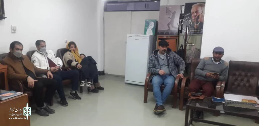 نشست انجمن هنرهای نمایشی استان  با تعدادی از هنرمندان حوزه تئاتر عروسکی سنندج 2