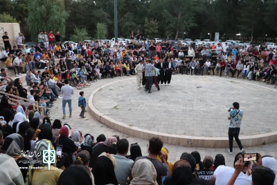 در اولین هفته تئاتر خیابانی هنر کردستان

«شه و گه ر » به صحنه رفت