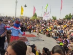 اولین جشنوارە شادمانە کودک با نام پەلکە زێڕینە برگزار شد . 4