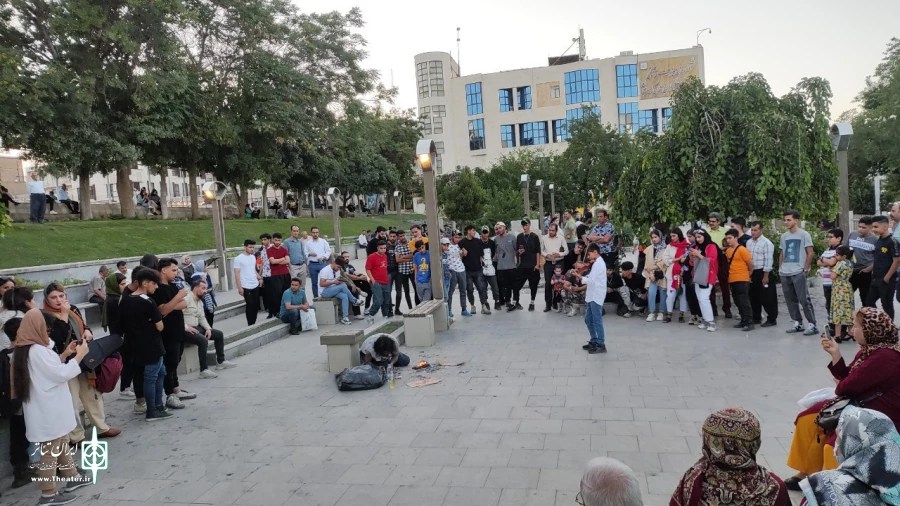 نویسنده و کارگردان  سید فریدون احمدی 3