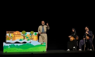نمایش عروسکی" سگ و گرگ " در پلاتو ئه‌ژین قروه اجرا می شود 3