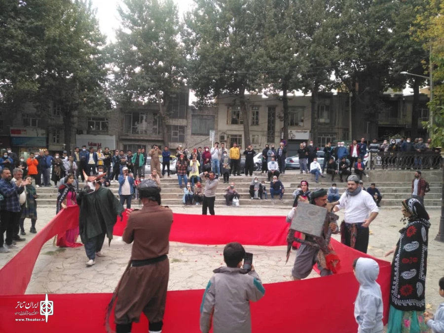 کاری از گروه تئاتر مدرن به کارگردانی هوشیار قوامی  3