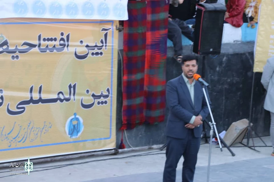 استقبال چشمگیری مردم هنردوست مریوان از هنرمندان 18