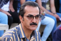 یادداشت علیرضا اسماعیلی کارگردان نمایش «ده نگمان نابیستن»:

جنگ روایتی است که بر ویرانی‌هایش پایانی نیست
