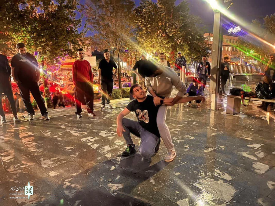 نویسنده پیام رستمی و کارگردان اشکان کمانگر  2