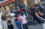 اجرای پرفورمنس خیابانی با عنوان «حال خوش زندگی با کتاب»  به کارگردان سبحان فتحی در سنندج اجرا شد 3