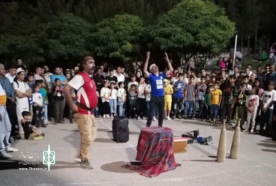 با استقبال پرشور تماشاگران

نمایش خیابانی «پهلوان شمایید» در دیواندره اجرا شد