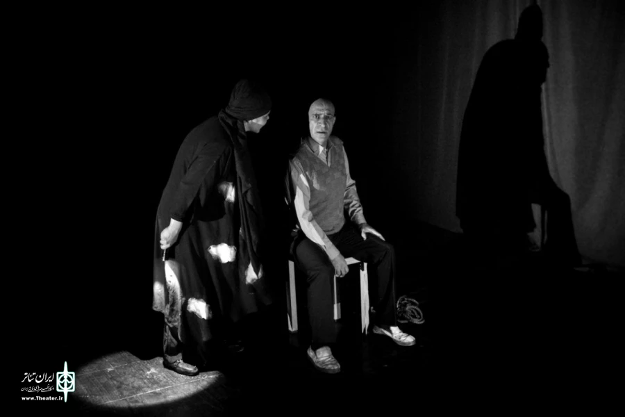 نمایش «پردێک لە شووشە -پلی از جنس شیشه » کاری از گروه نمایش رونیا سقز  2