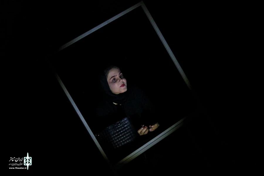 نمایش «پردێک لە شووشە -پلی از جنس شیشه » کاری از گروه نمایش رونیا سقز  3