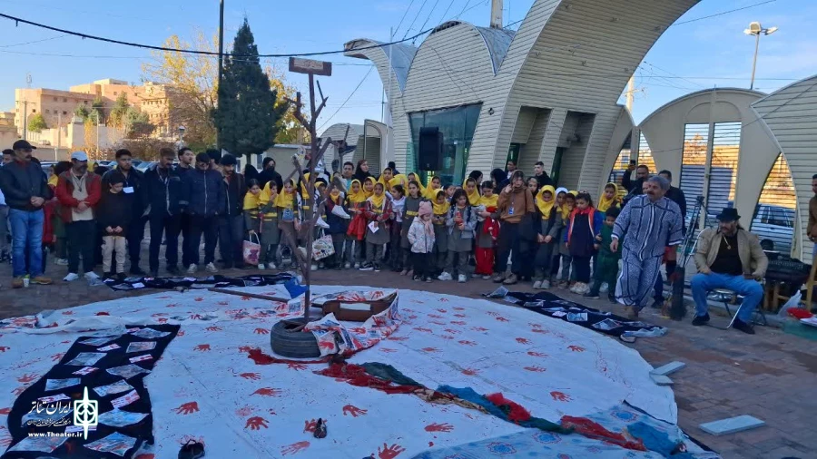 نمایش خیابانی «بی پناه » در سی و پنجمین جشنواره تئاتر استان کردستان به اجرا درآم 3