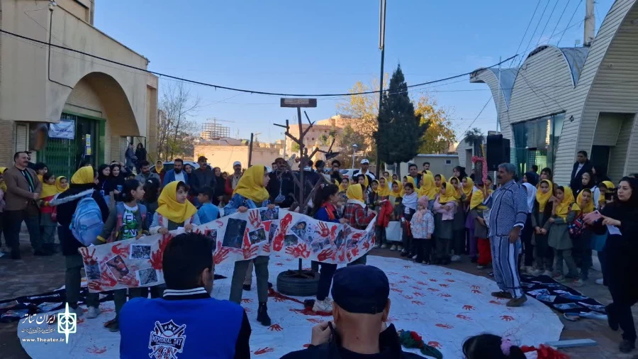 نمایش خیابانی «بی پناه » در سی و پنجمین جشنواره تئاتر استان کردستان به اجرا درآم 4