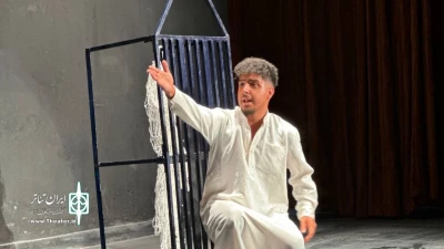 در روز دانشجو (16 آذر ) در شهر سنندج اجرا شد

نمایش «آخرین خط تخته سیاه» به کارگردانی عرفان دارابی