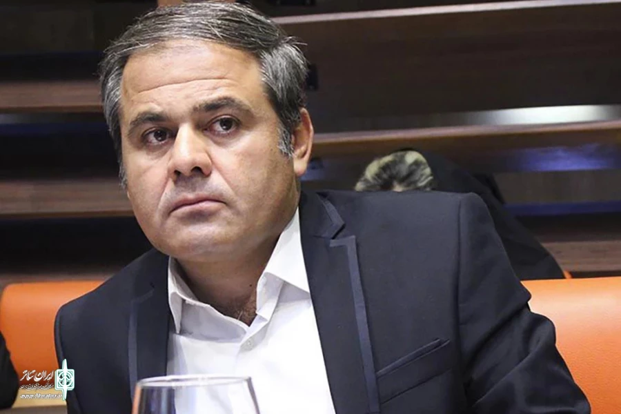 نمایش «هملت ماشین» به نویسندگی و کارگردانی فاتح بادپروا از مریوان در جشنواره تئاتر فجر ۴۳ 2